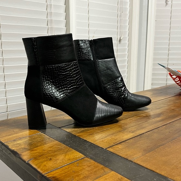 Sugar Shoes - Sugar Brand Element Style Square-Toed Dress Black Patchwork Booties - Size 10